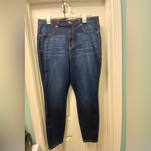 Celebrity Pink Denim - NWOT Celebrity Pink "The Deb" Skinny Jeans